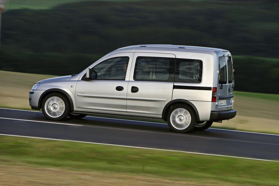  Opel Combo 2001 года  (фото 19 из 70)